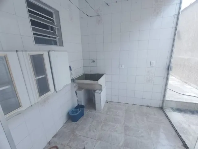 Sobrado com 400m² 3 quartos e 3 banheiros, à venda, no bairro Parque dos Bancários em São Paulo