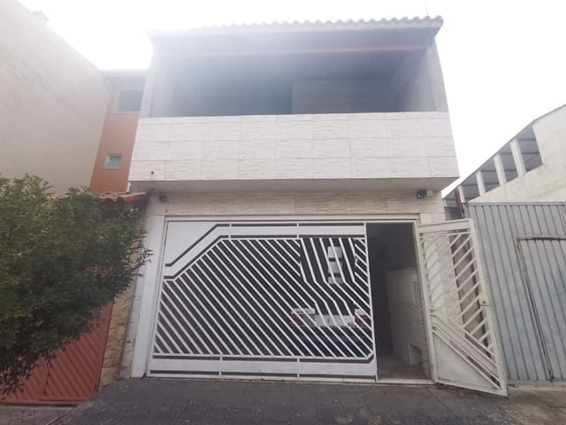 Sobrado com 400m² 3 quartos e 3 banheiros, à venda, no bairro Parque dos Bancários em São Paulo