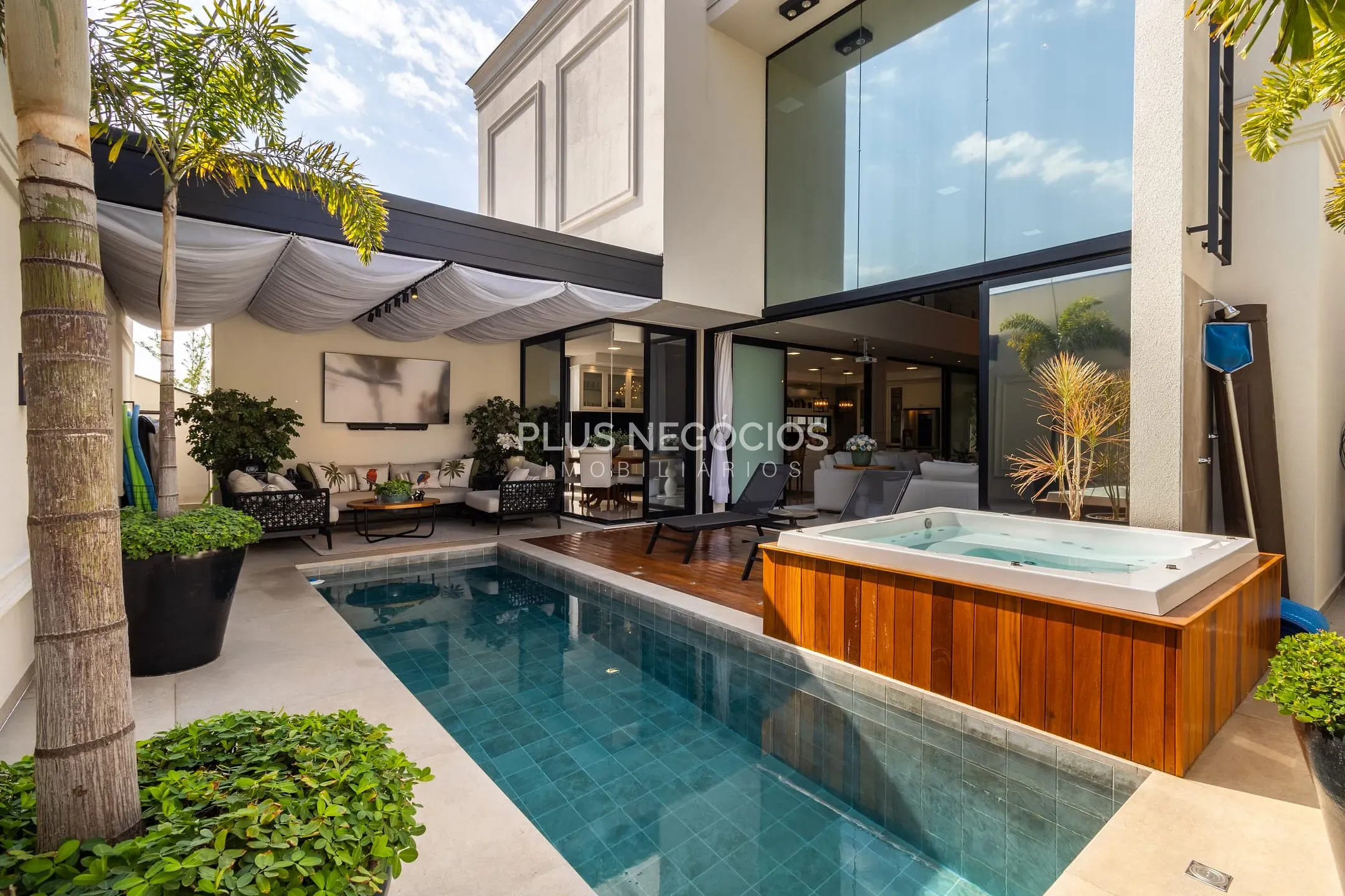 Casa, 4 quartos, 330 m² - Foto 32