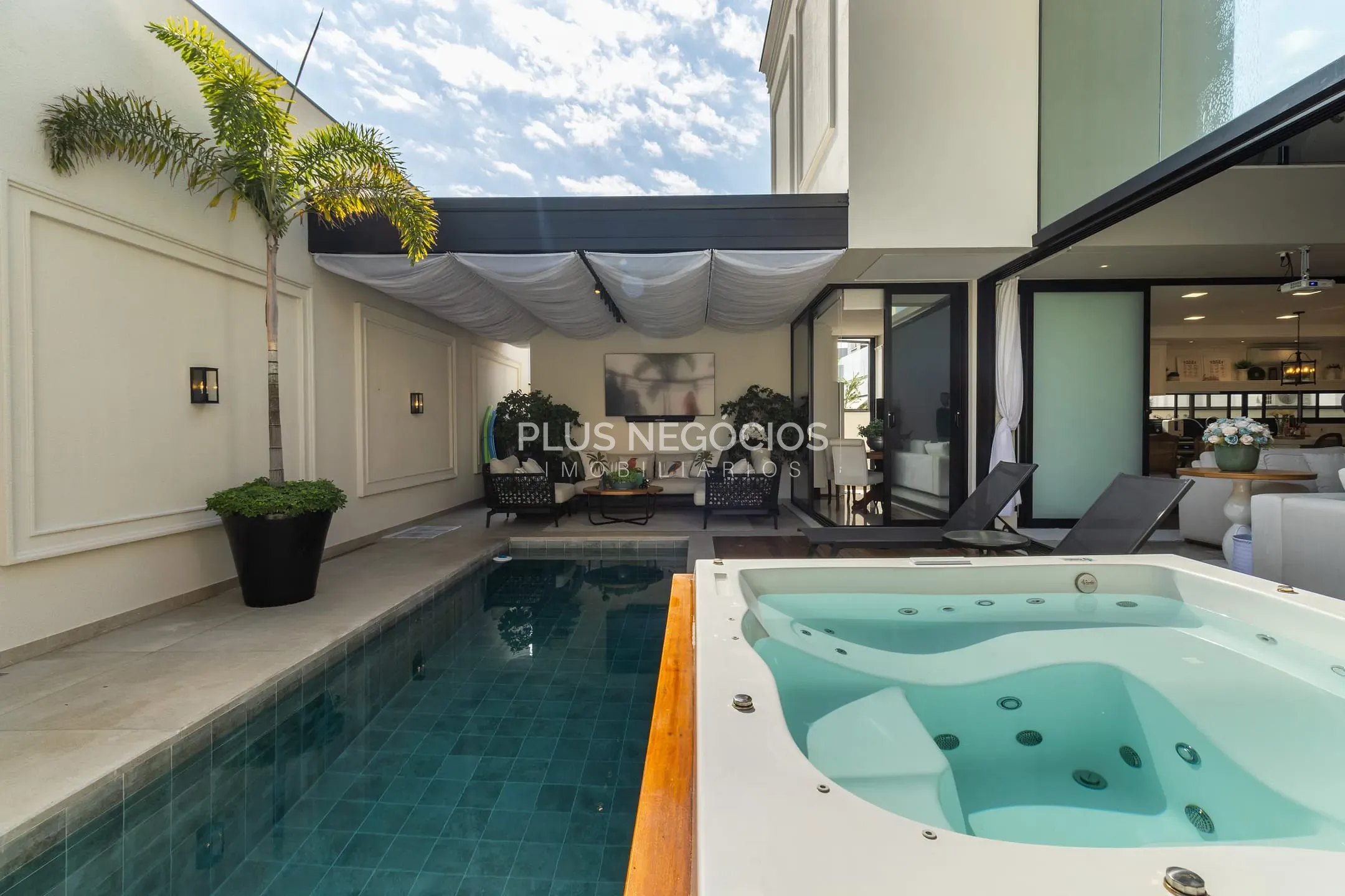 Casa, 4 quartos, 330 m² - Foto 33