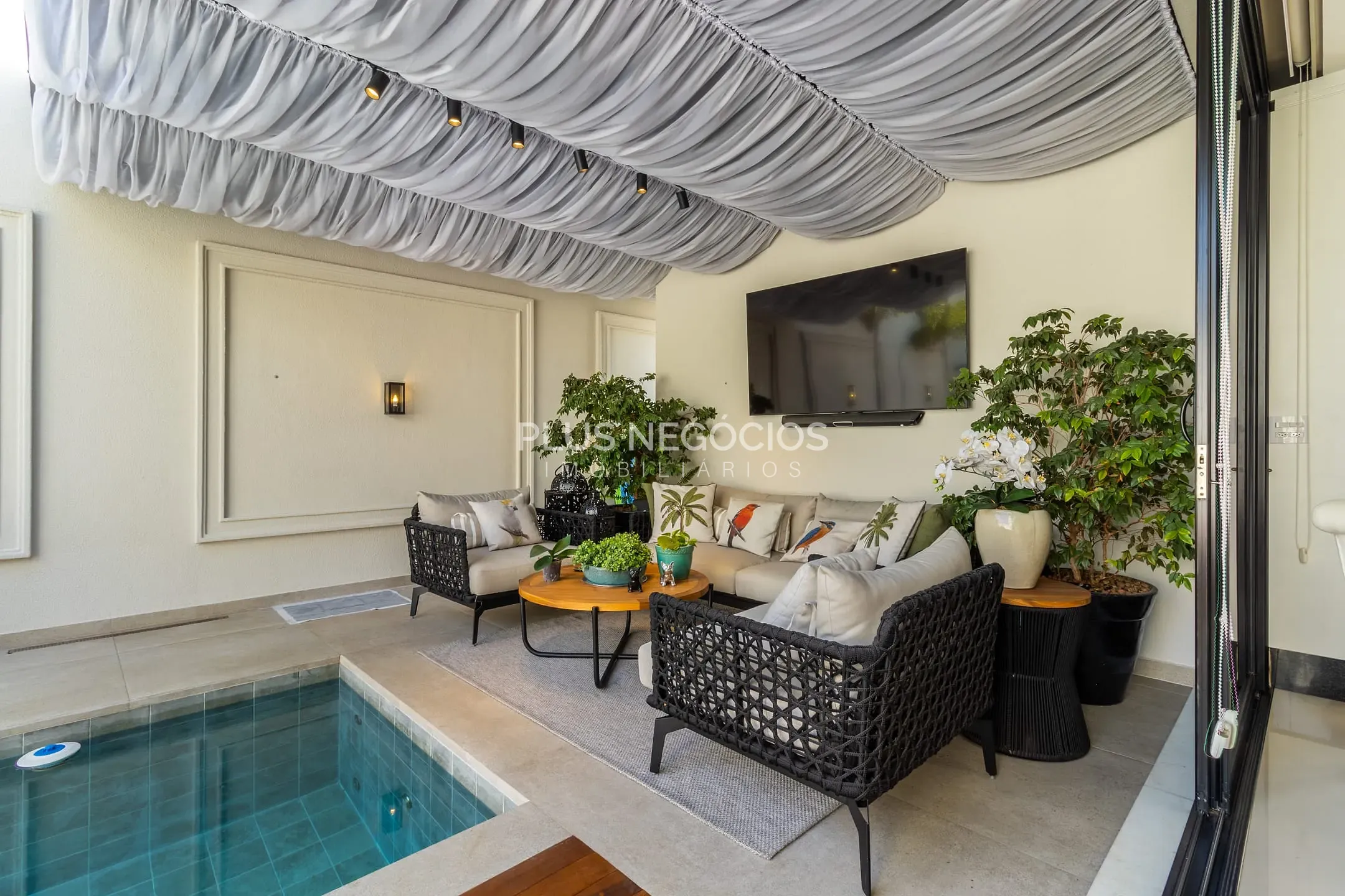 Casa, 4 quartos, 330 m² - Foto 35