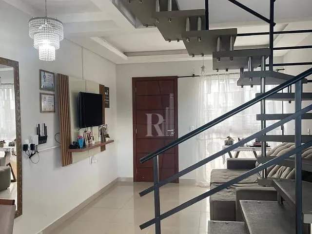 Sobrado 2 quartos e 1 banheiro, à venda, no bairro areias em Tijucas