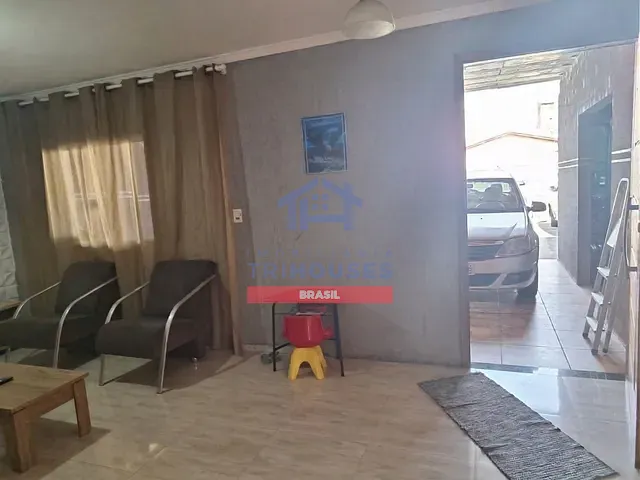 Sobrado com 200m² 2 quartos e 2 banheiros, à venda, no bairro Cidade Industrial em Curitiba