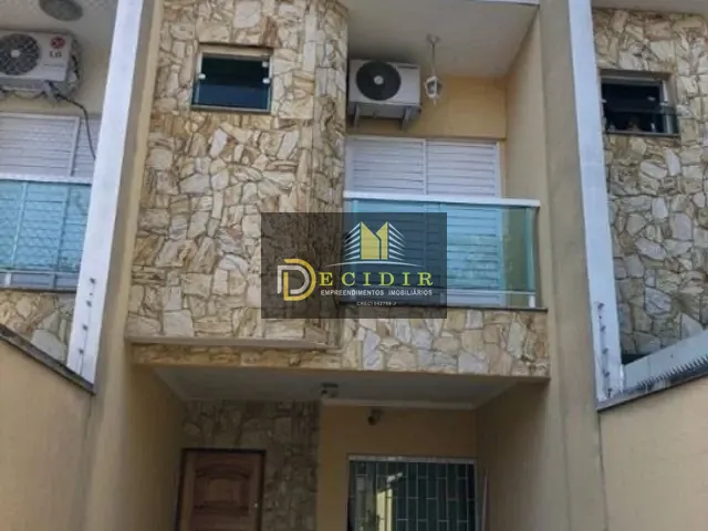Sobrado 3 quartos e 2 banheiros, à venda, no bairro Vila Guilhermina em São Paulo