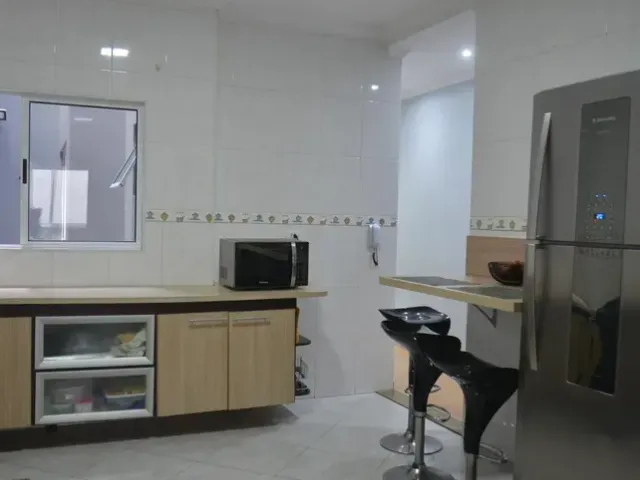 Sobrado 3 quartos e 4 banheiros, à venda, no bairro Jardim Las Vegas em Santo André
