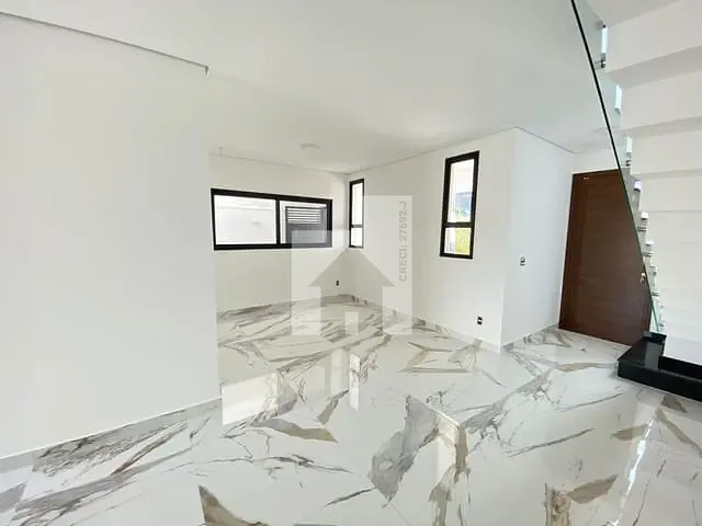 Sobrado com 150m² 3 quartos e 3 banheiros, à venda, no bairro Jardim Celeste em Jundiaí