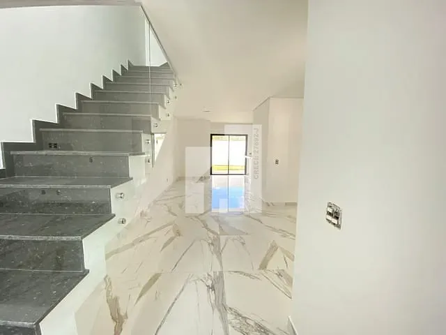 Sobrado com 150m² 3 quartos e 3 banheiros, à venda, no bairro Jardim Celeste em Jundiaí