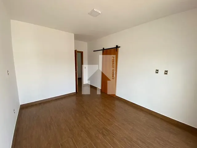 Sobrado com 150m² 3 quartos e 3 banheiros, à venda, no bairro Jardim Celeste em Jundiaí