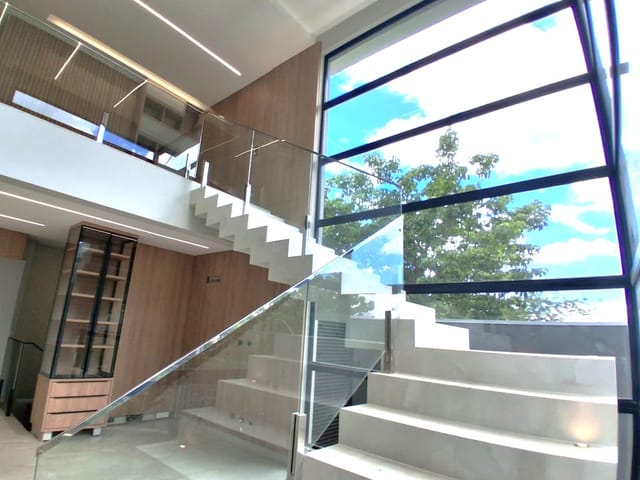 Casa com 360m² 3 quartos e 5 banheiros, à venda, no bairro Condomínio Ville Campestre em Londrina