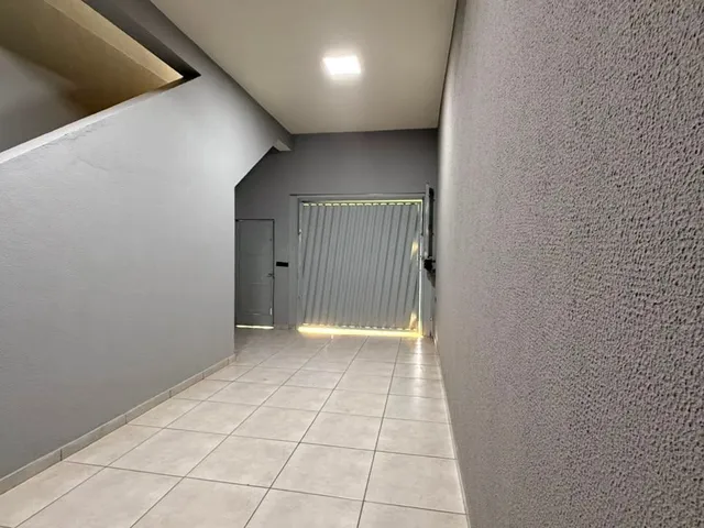 Sobrado 3 quartos e 2 banheiros, para alugar, no bairro Jardim Silvino em Cambé