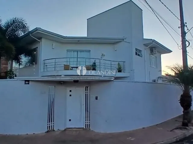 Sobrado com 357m² 3 quartos e 1 banheiro, à venda, no bairro Jardim Europa II em Artur Nogueira