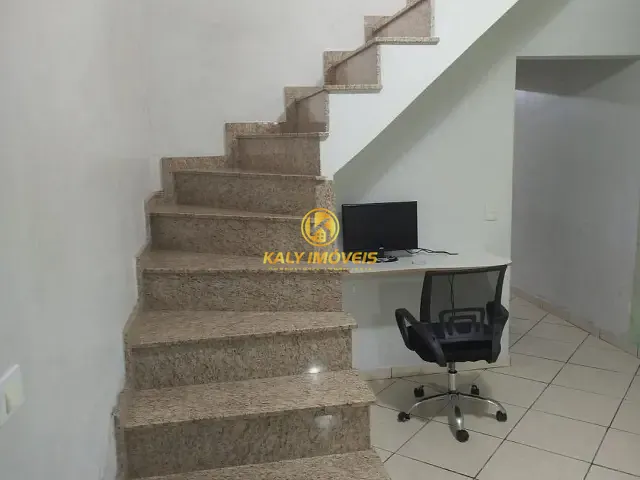 Sobrado com 125m² 2 quartos e 1 banheiro, à venda, no bairro Vila Mercedes em Mauá
