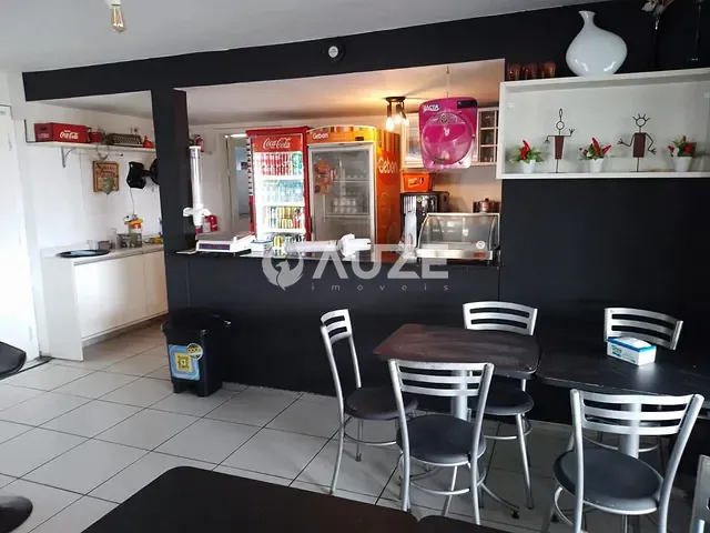 Sobrado com 205m², à venda, no bairro Jardim das Américas em Curitiba