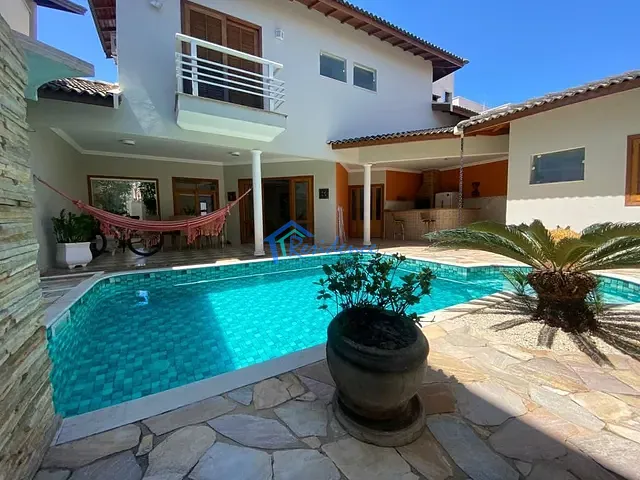 Sobrado com 300m² 3 quartos e 2 banheiros, à venda, no bairro Jardim Esplanada em Indaiatuba