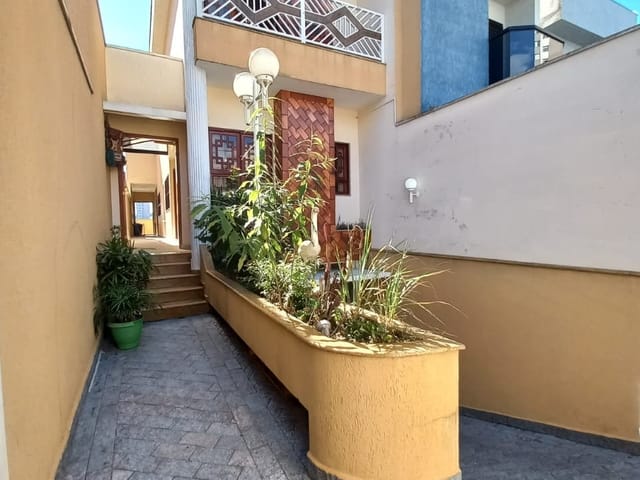 Foto do Sobrado - SOBRADO A VENDA PRÓXIMO AO MONOTRILHO DA VILA UNIÃO. 3 DORMITÓRIOS COM AR CONDICIONADO. QUINTAL COM CHURRASQUEIRA, 5 VAGAS DE GARAGEM. | Sanches Imobiliária VIP