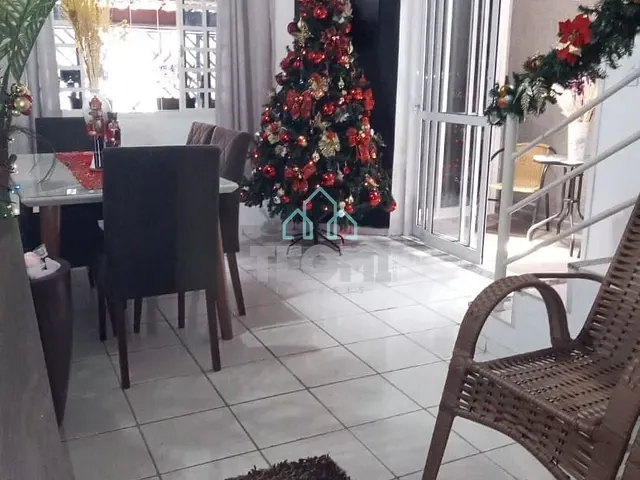 Sobrado com 125m² 3 quartos e 3 banheiros, à venda, no bairro Parque Senhor do Bonfim em Taubaté