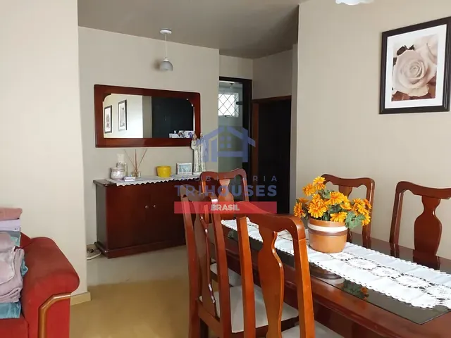 Sobrado com 600m² 3 quartos e 3 banheiros, à venda, no bairro Boqueirão em Curitiba