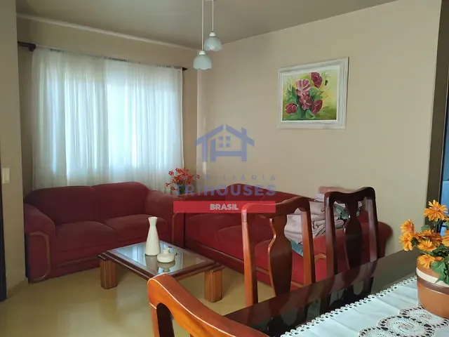 Sobrado com 600m² 3 quartos e 3 banheiros, à venda, no bairro Boqueirão em Curitiba