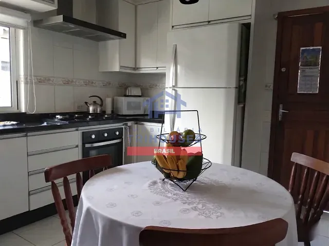 Sobrado com 600m² 3 quartos e 3 banheiros, à venda, no bairro Boqueirão em Curitiba