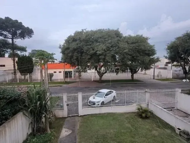 Sobrado com 257m² 3 quartos e 2 banheiros, à venda, no bairro Boqueirão em Curitiba