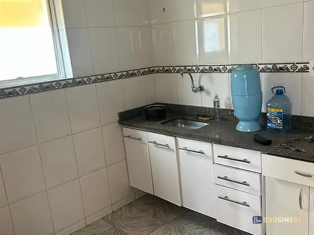 Sobrado à venda, no bairro Centro em Campos dos Goytacazes
