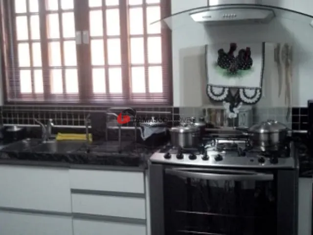 Sobrado com 273m² 4 quartos e 4 banheiros, à venda, no bairro Santa Maria em São Caetano do Sul