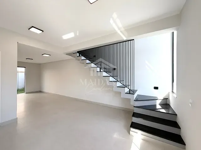 Sobrado com 126m² 3 quartos e 2 banheiros, à venda, no bairro Costeira em São José dos Pinhais