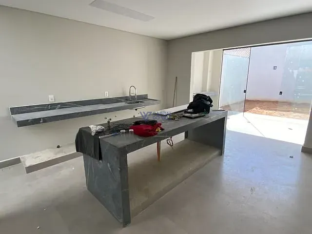 Sobrado com 150m² 3 quartos e 3 banheiros, à venda, no bairro Jardim Oriente em São José dos Campos