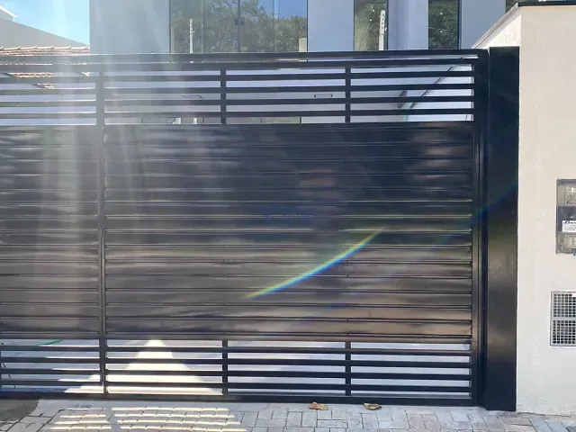 Sobrado com 150m² 3 quartos e 3 banheiros, à venda, no bairro Jardim Oriente em São José dos Campos