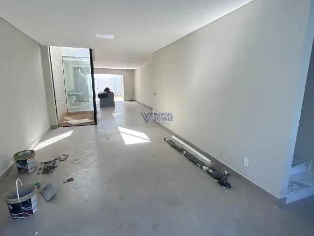 Sobrado com 150m² 3 quartos e 3 banheiros, à venda, no bairro Jardim Oriente em São José dos Campos