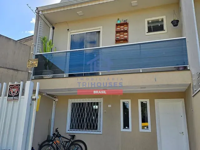 Sobrado 3 quartos e 2 banheiros, à venda, no bairro Boqueirão em Curitiba