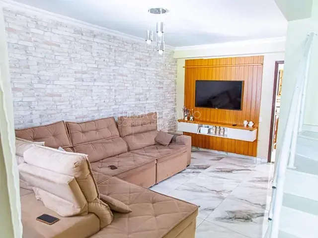 Sobrado com 198m², à venda, no bairro Cidade Jardim em São José Dos Pinhais