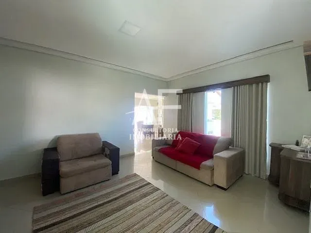Sobrado com 341m² 5 quartos e 4 banheiros, à venda, no bairro Jardim Hípica Pinheiro em Taubaté