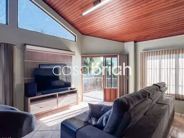 Sobrado com 416m² 5 quartos e 3 banheiros, à venda, no bairro Liberdade em Novo Hamburgo