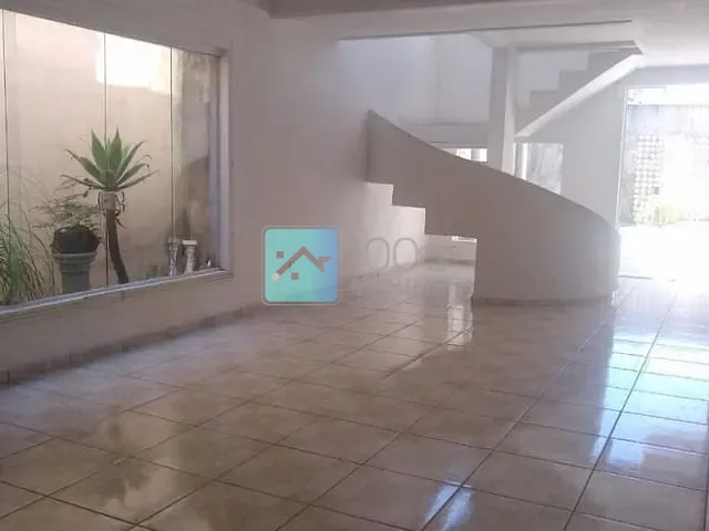 Sobrado com 250m² 4 quartos e 4 banheiros, à venda, no bairro Loteamento Villa Branca em Jacareí
