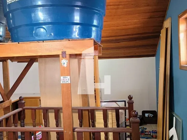 Sobrado à venda ou para alugar, no bairro Camargos em Guarulhos