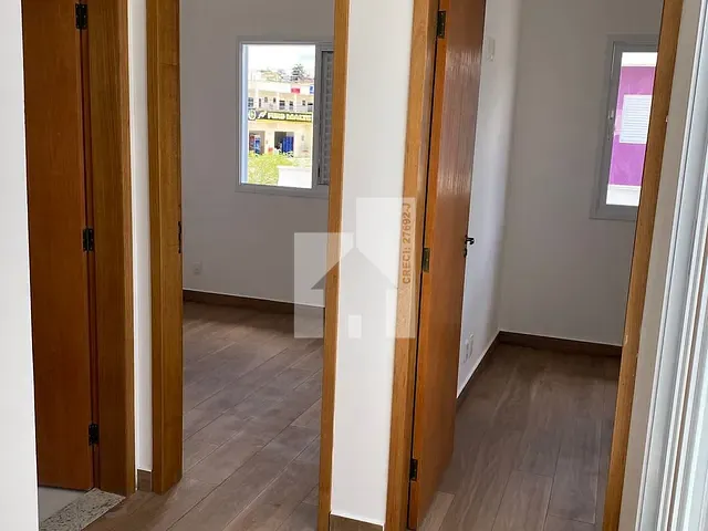 Sobrado 3 quartos e 2 banheiros, à venda, no bairro Residencial Santa Giovana em Jundiaí