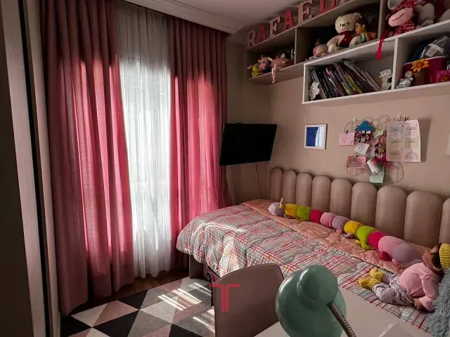 Sobrado com 144m² 3 quartos e 3 banheiros, à venda, no bairro Portão em Curitiba