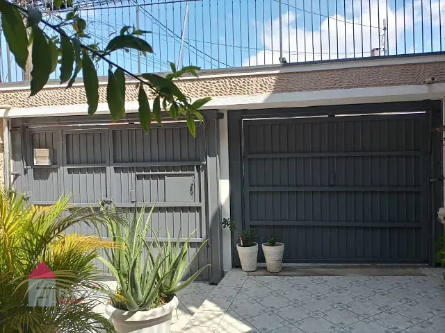 Sobrado com 125m² 3 quartos e 2 banheiros, à venda, no bairro Jardim Clementino em Taboão da Serra
