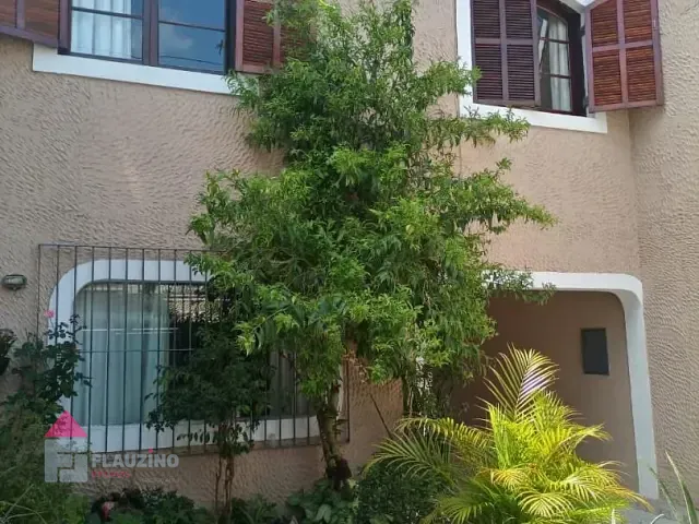 Sobrado com 125m² 3 quartos e 2 banheiros, à venda, no bairro Jardim Clementino em Taboão da Serra