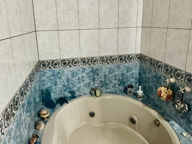 Sobrado 3 quartos e 3 banheiros, à venda, no bairro São Pedro em São José dos Pinhais