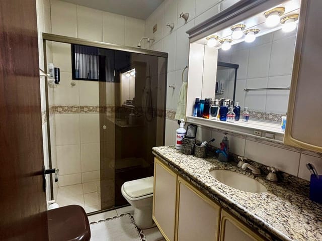 Sobrado 3 quartos e 3 banheiros, à venda, no bairro São Pedro em São José dos Pinhais