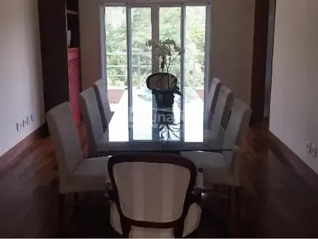 Sobrado com 300m² 3 quartos e 5 banheiros, à venda, no bairro Vila Oliveira em Mogi das Cruzes