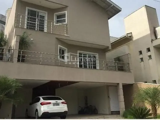 Sobrado com 300m² 3 quartos e 5 banheiros, à venda, no bairro Vila Oliveira em Mogi das Cruzes