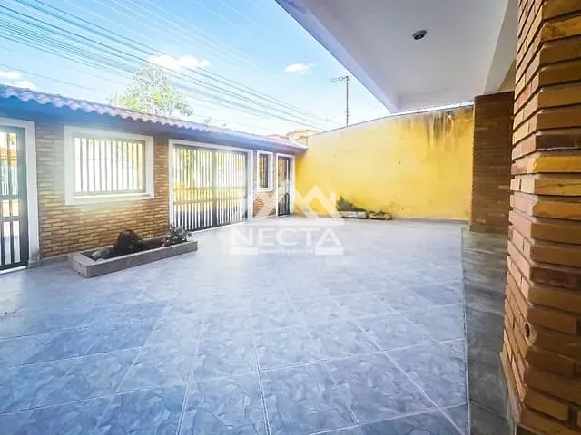 Sobrado com 261m² 3 quartos e 3 banheiros, à venda, no bairro Indaiá em Caraguatatuba