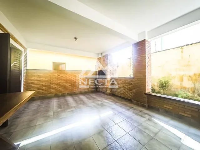 Sobrado com 261m² 3 quartos e 3 banheiros, à venda, no bairro Indaiá em Caraguatatuba