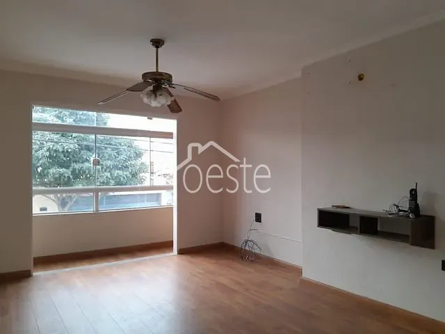 Sobrado com 192m² 2 quartos e 2 banheiros, à venda, no bairro Centro em Santa Bárbara D'Oeste