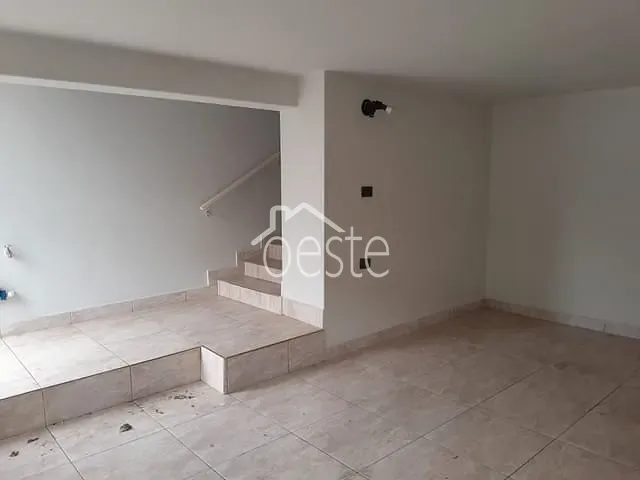 Sobrado com 192m² 2 quartos e 2 banheiros, à venda, no bairro Centro em Santa Bárbara D'Oeste