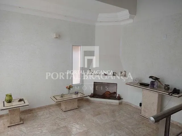 Sobrado com 380m² 4 quartos e 6 banheiros, à venda, no bairro Condominio Residencial Vereda América em Bragança Paulista