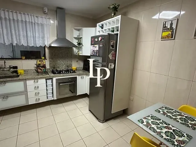 Sobrado com 130m² 4 quartos e 4 banheiros, à venda, no bairro Osvaldo Cruz em São Caetano do Sul